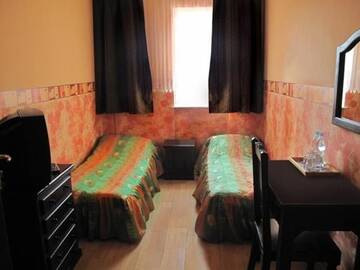 Фото номера Апартаменты с 2 спальнями Хостелы Hotelik Korona г. Рашин 2